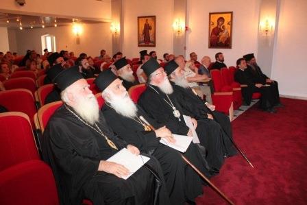 mnhmosyno_ierotheou_ydra_2013_03