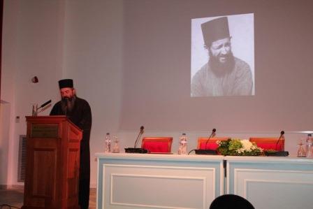 mnhmosyno_ierotheou_ydra_2013_04