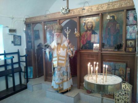 o mitropolitis kythiron sta antikythira xristougenna 2019 16